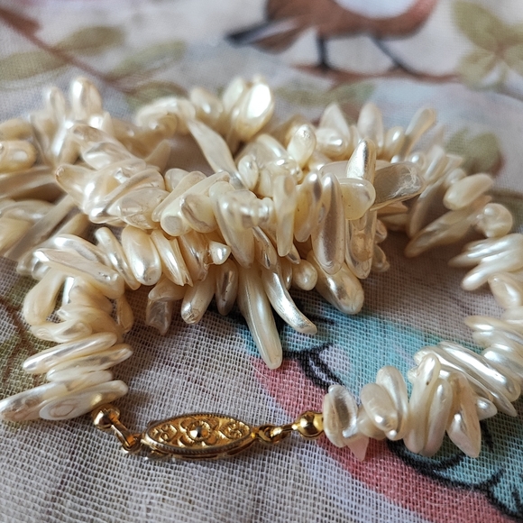 Pearl Icicle Biwa Stick Creamy White Vintage Necklace Gold Tone Clasp EUC - Picture 6 of 10